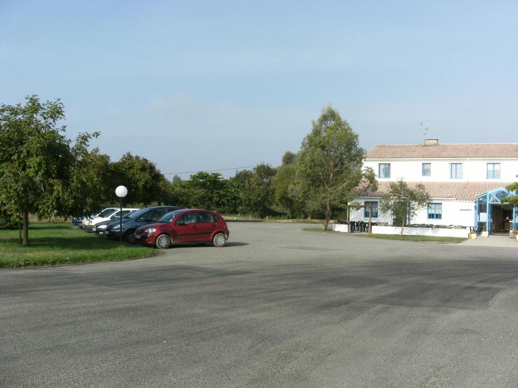 Hotel Particulier Le Mas Des Marais Machecoul Exterior photo